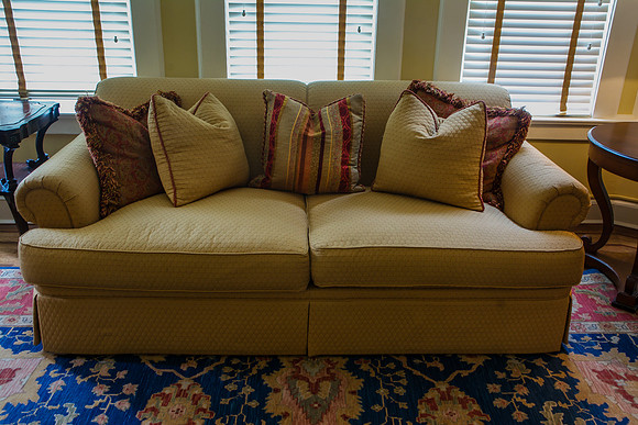 Henredon Couch $300